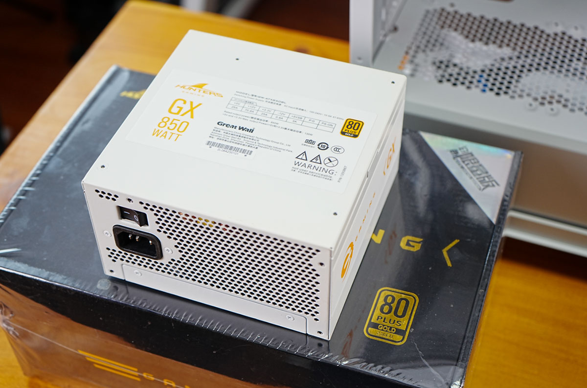 长城隐刃纯白机箱16